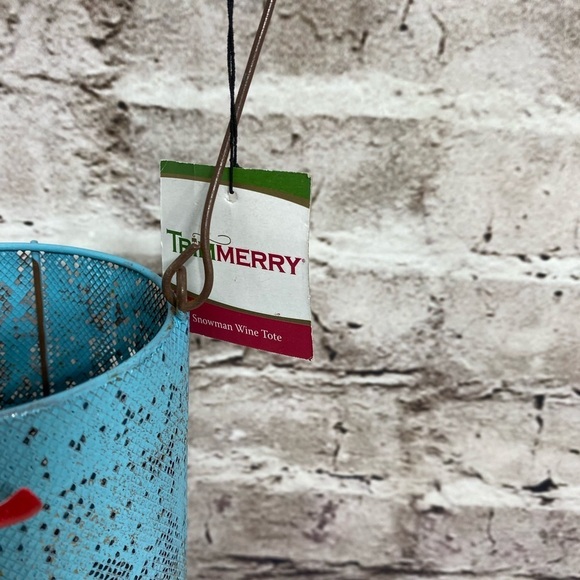 Holiday Tin Tote Snowman Winter Theme for gifted bottles or home decor - Picture 3 of 7